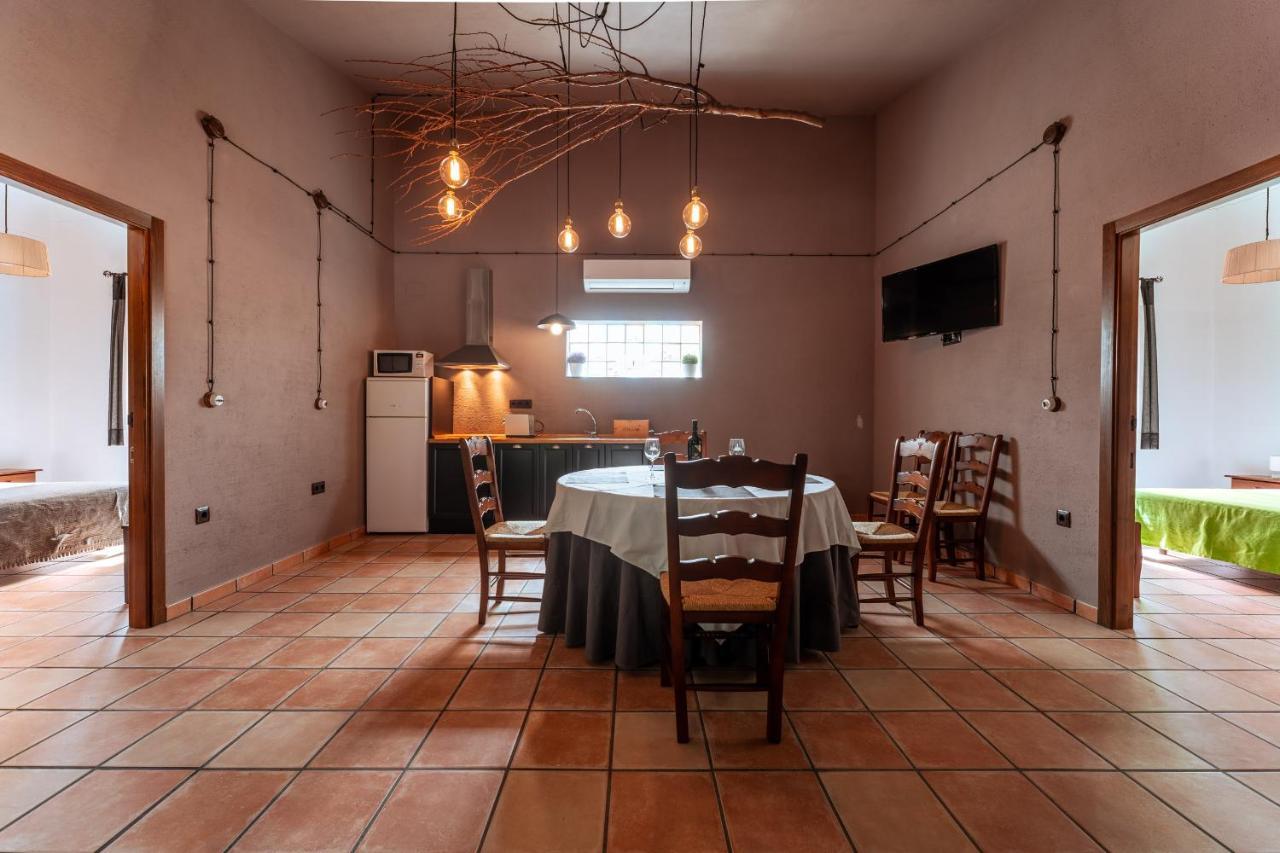 Bodega Andres Iniesta Con Visita Y Cata Villa Fuentealbilla Ruang foto